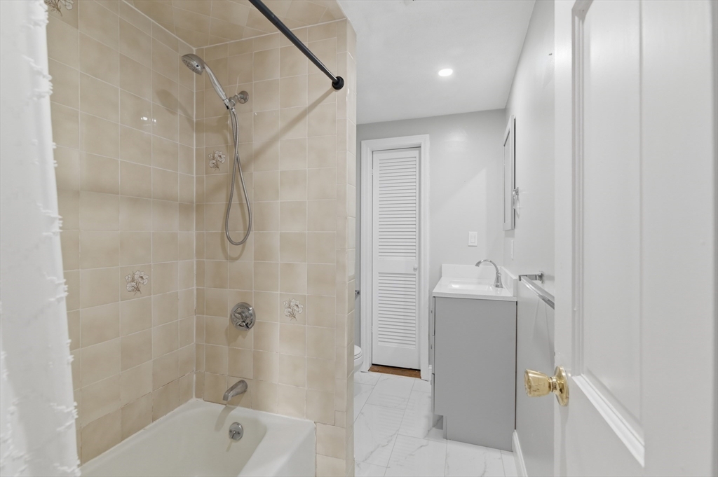9 Vassall St Property Photo 36