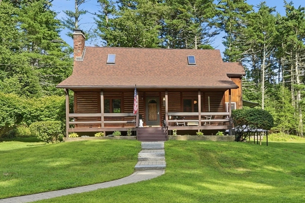 100 Pine St Property Photo 1
