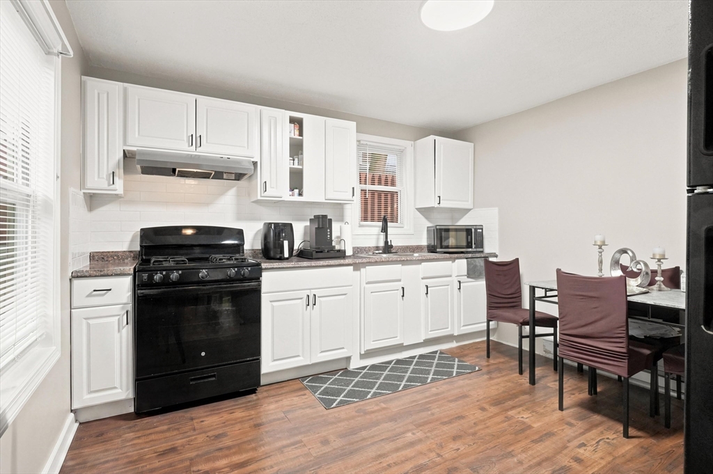 24 Walnut St Property Photo 2