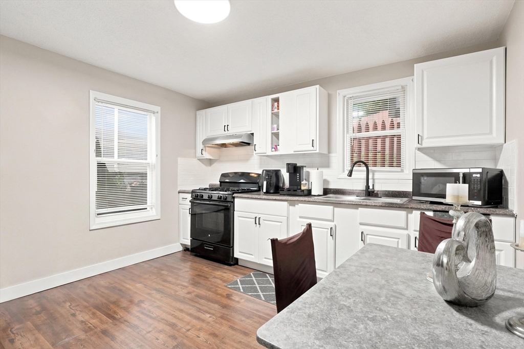 24 Walnut St Property Photo 3