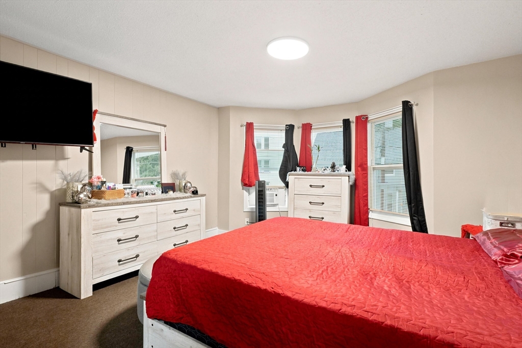 24 Walnut St Property Photo 9