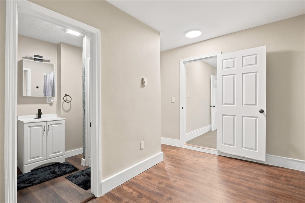 24 Walnut St Property Photo 18