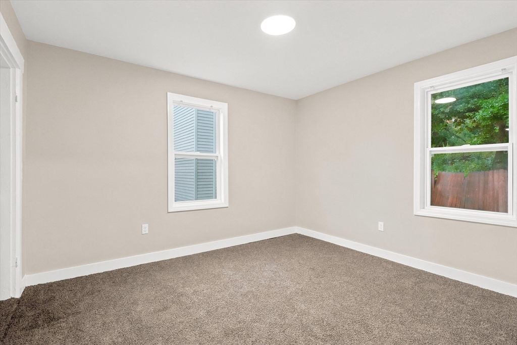 24 Walnut St Property Photo 21