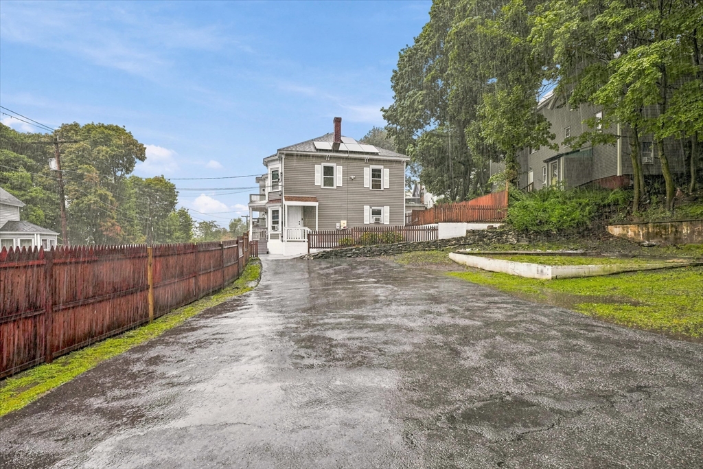 24 Walnut St Property Photo 33