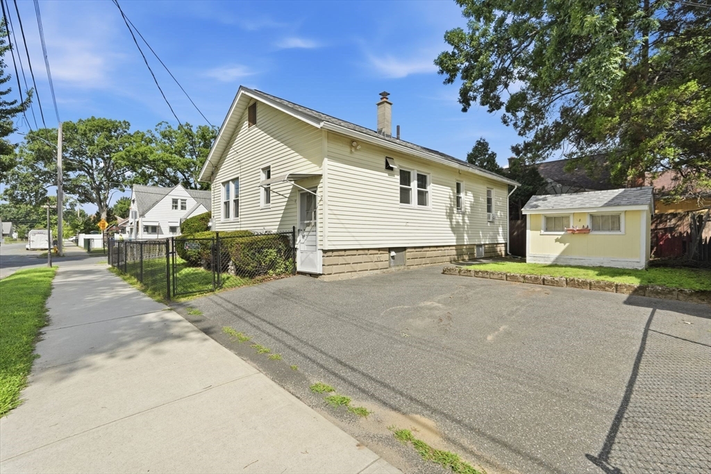 103 Duryea St Property Photo 3