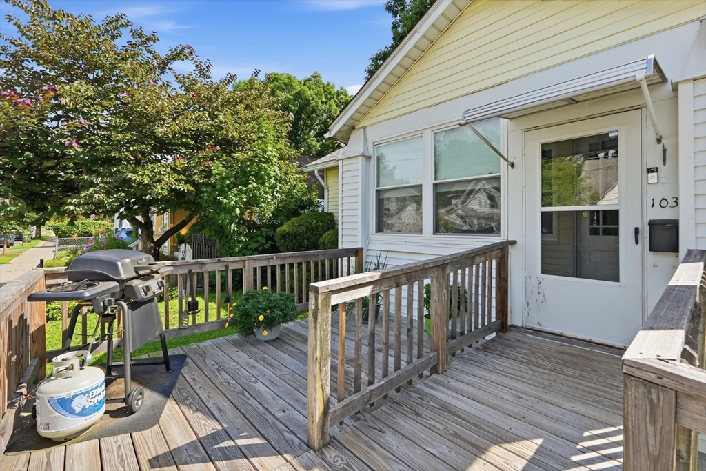 103 Duryea St Property Photo 7