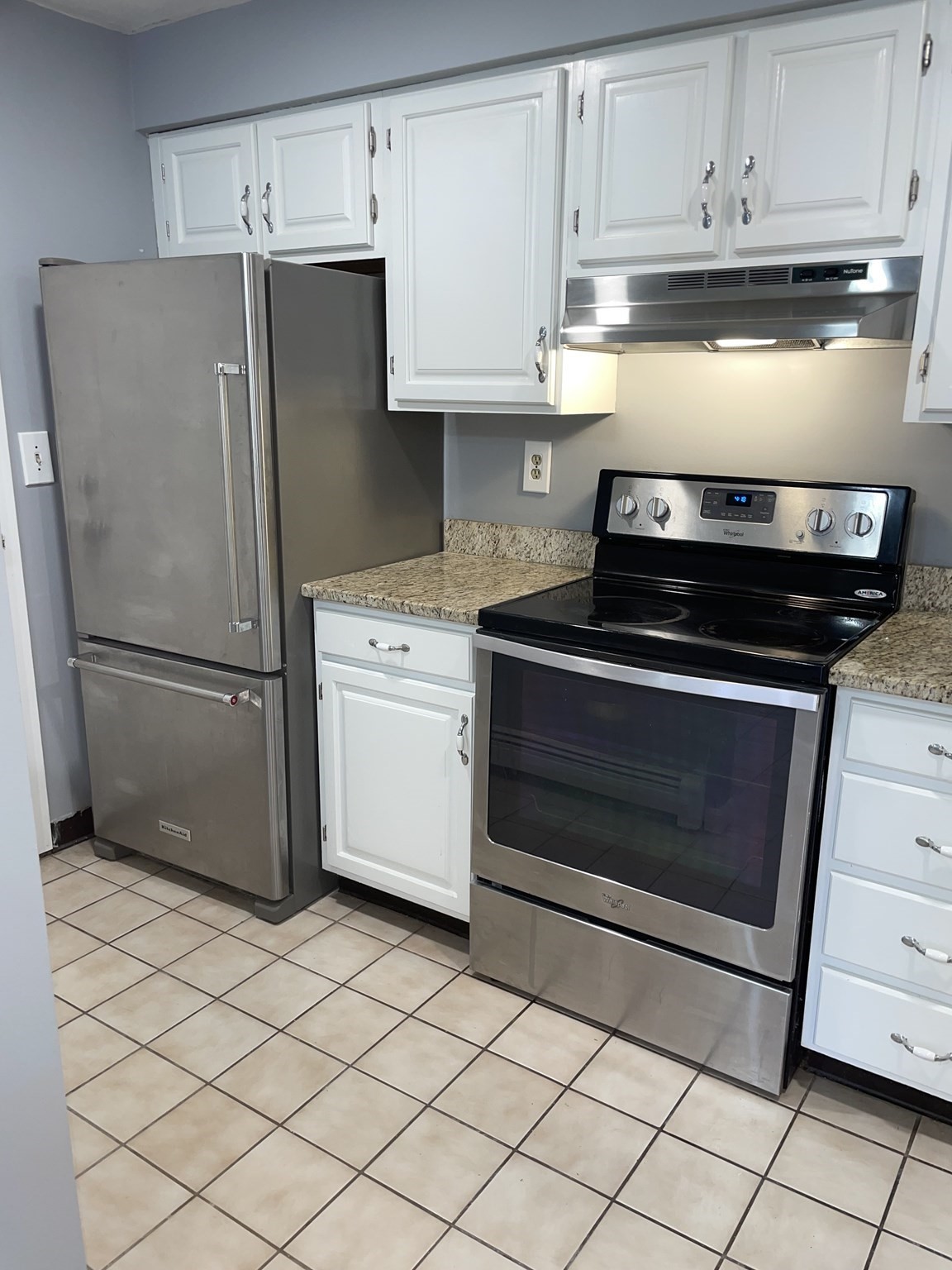 610 S Franklin St # C304 Property Photo 4