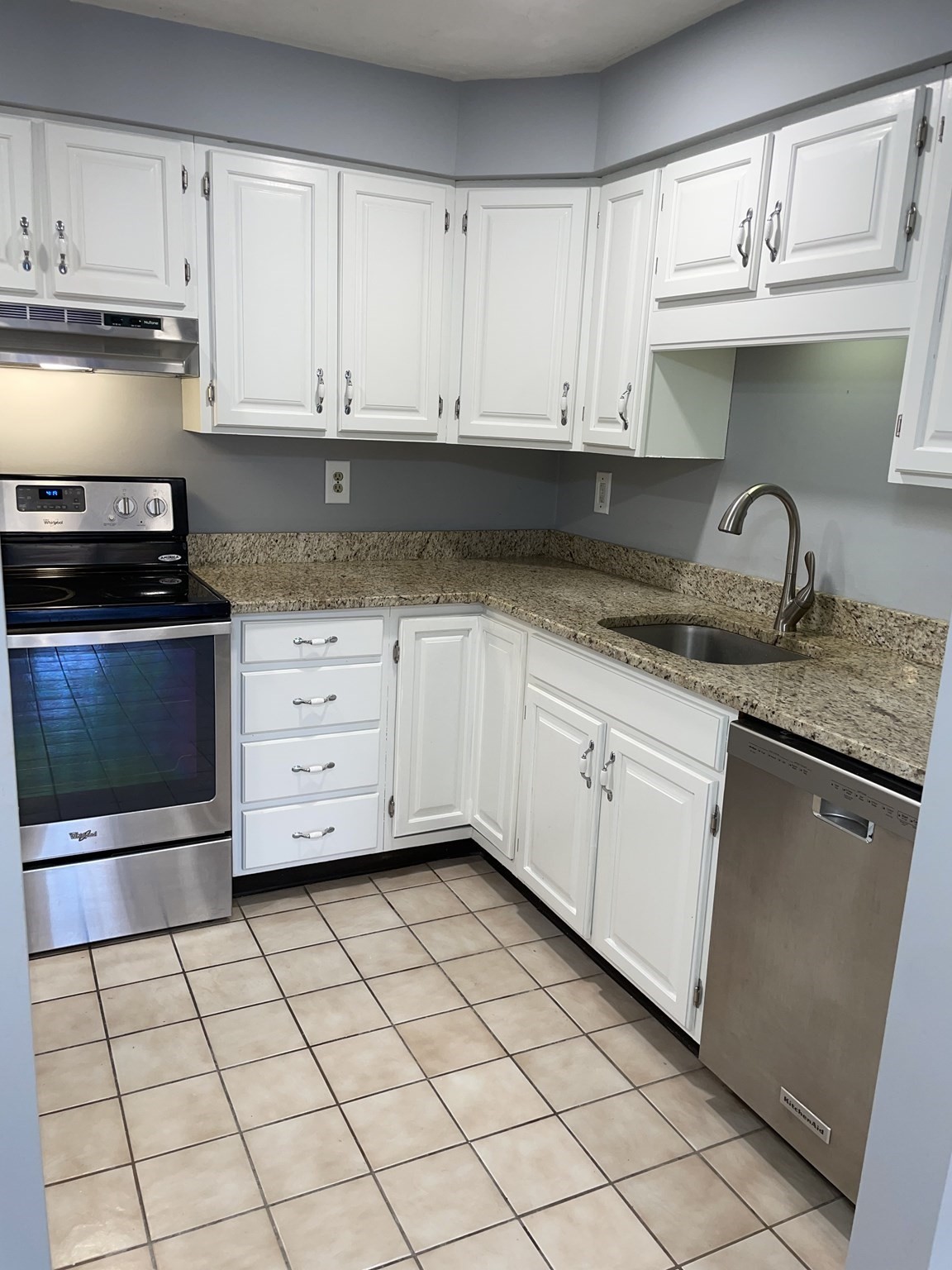 610 S Franklin St # C304 Property Photo 5