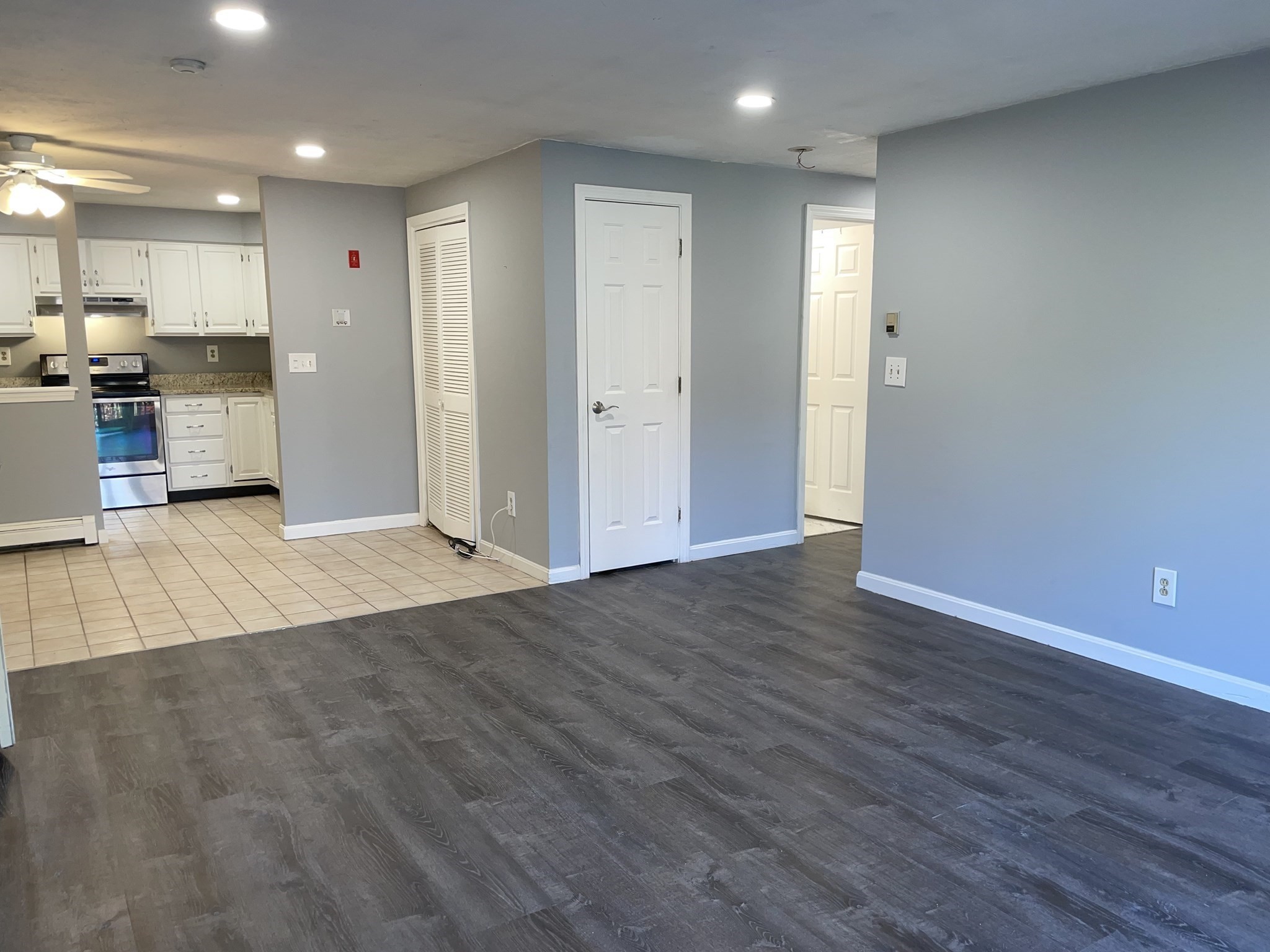 610 S Franklin St # C304 Property Photo 9