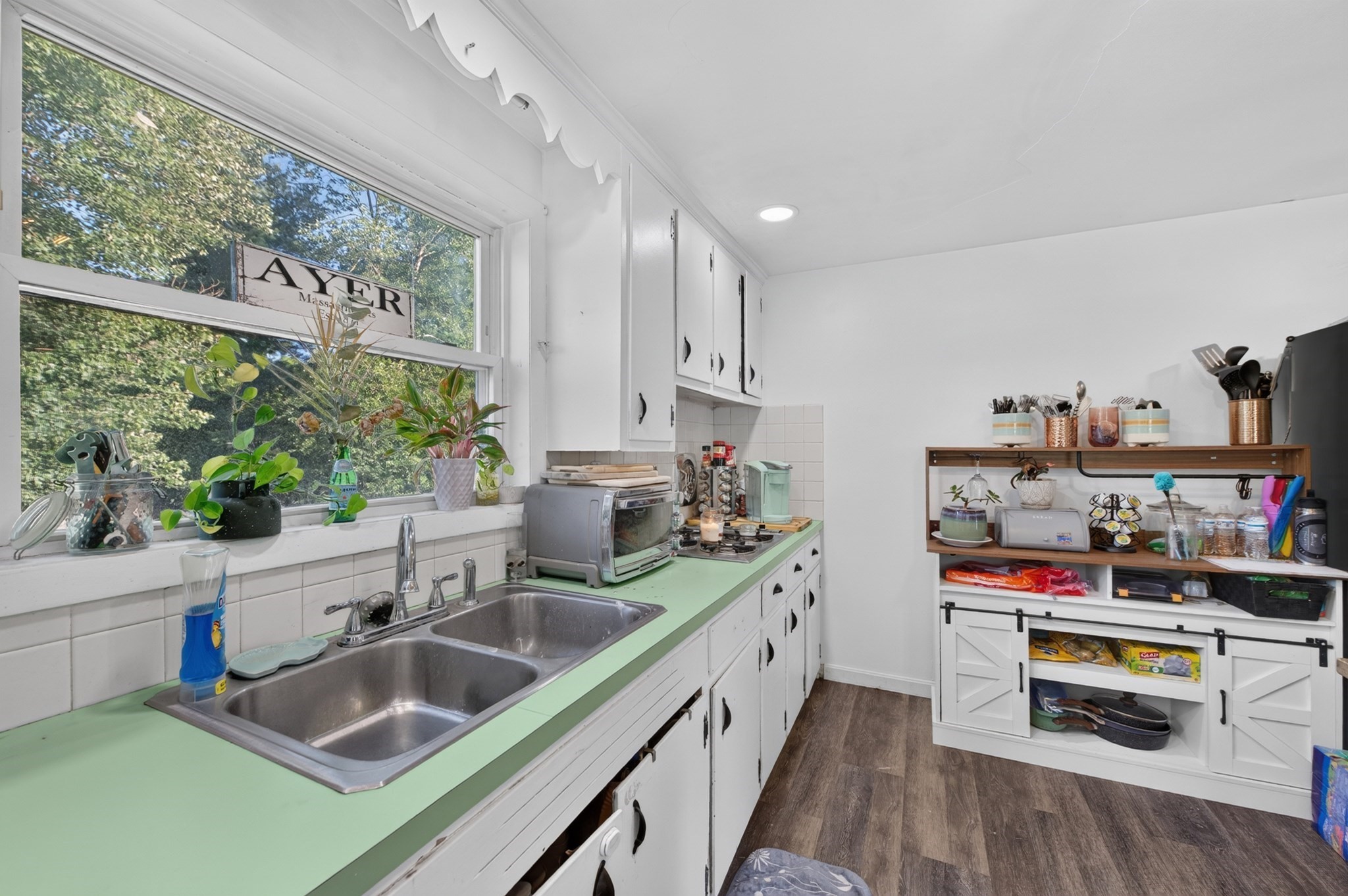 18 Vernon St Property Photo 14