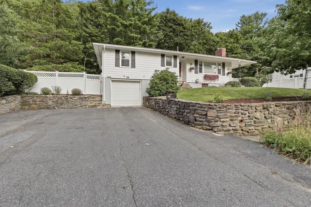 28 Hilltop Circle Property Photo 33