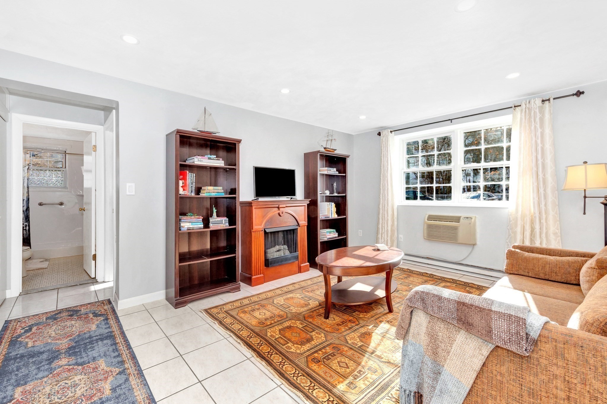 7 Colonial Village Dr # 2 Property Photo 1