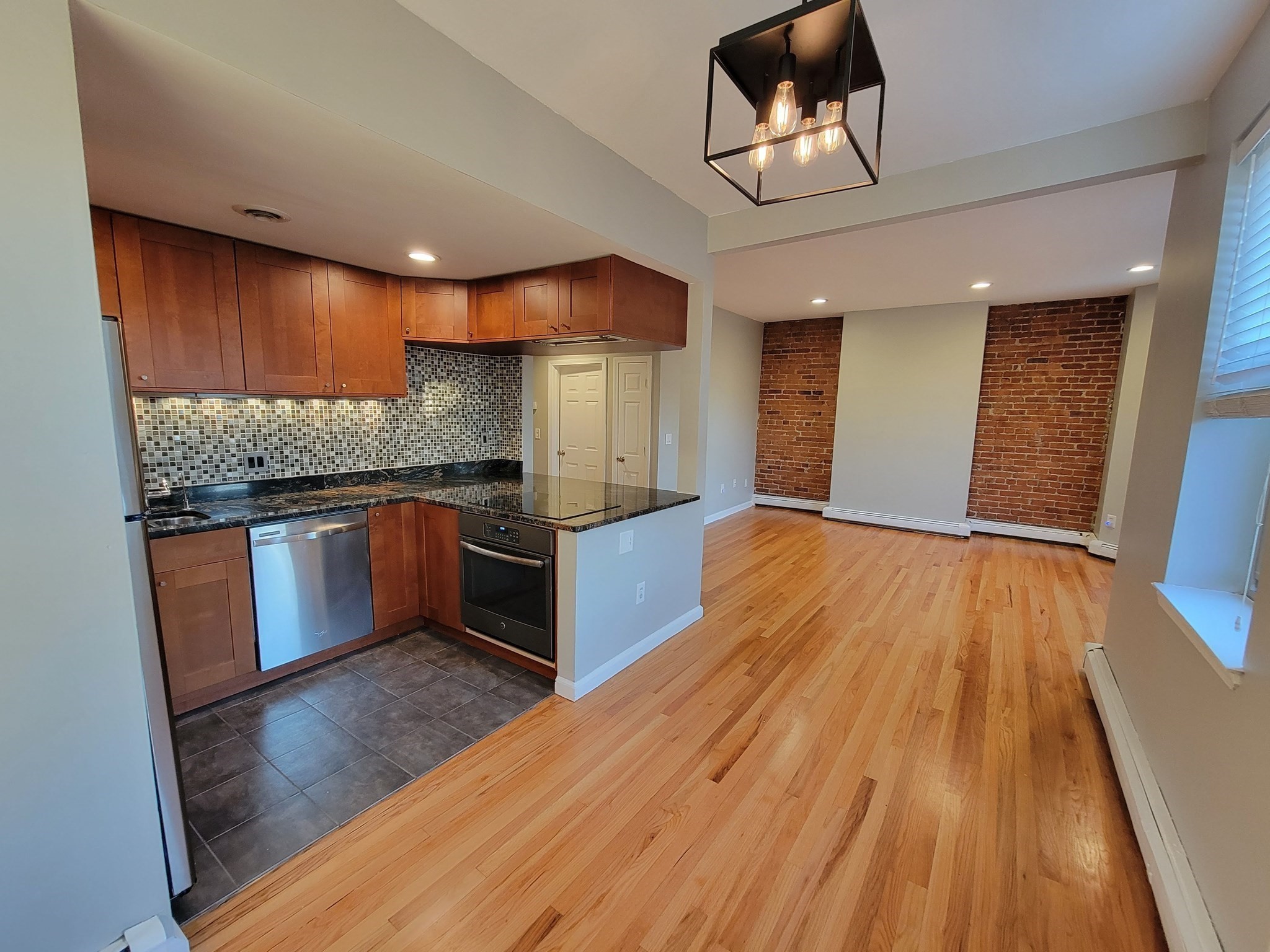390 Riverway # 16 Property Photo 1
