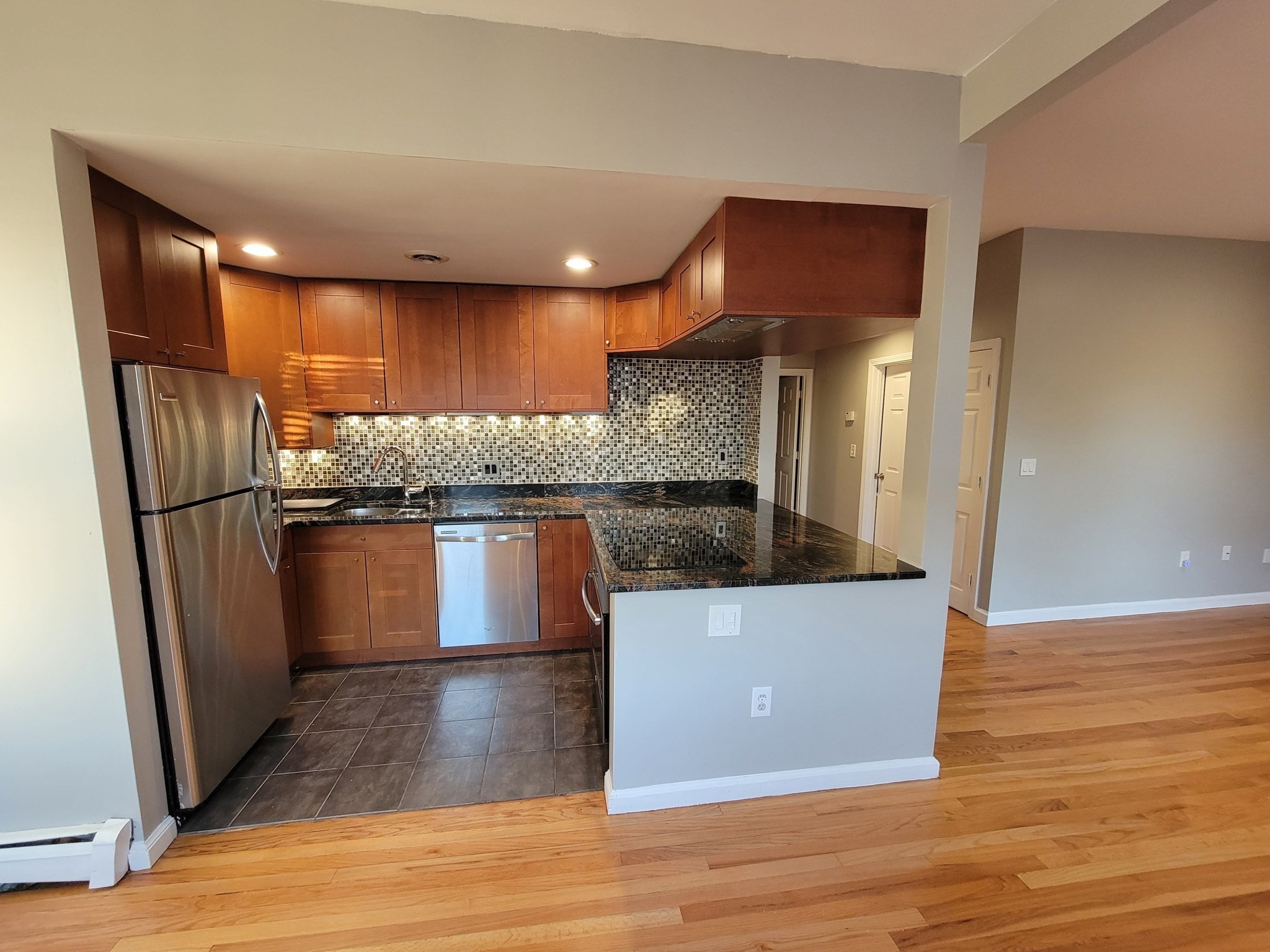 390 Riverway # 16 Property Photo 3