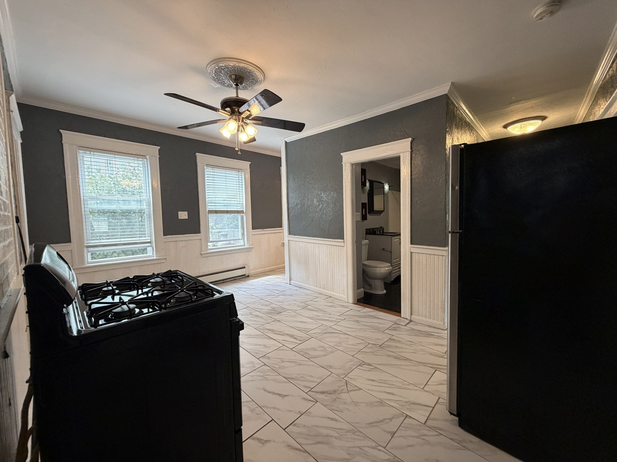 20 Creston # 1 Property Photo 6