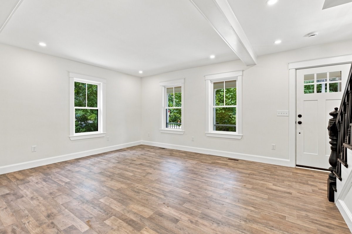 21 King Street Property Photo 7