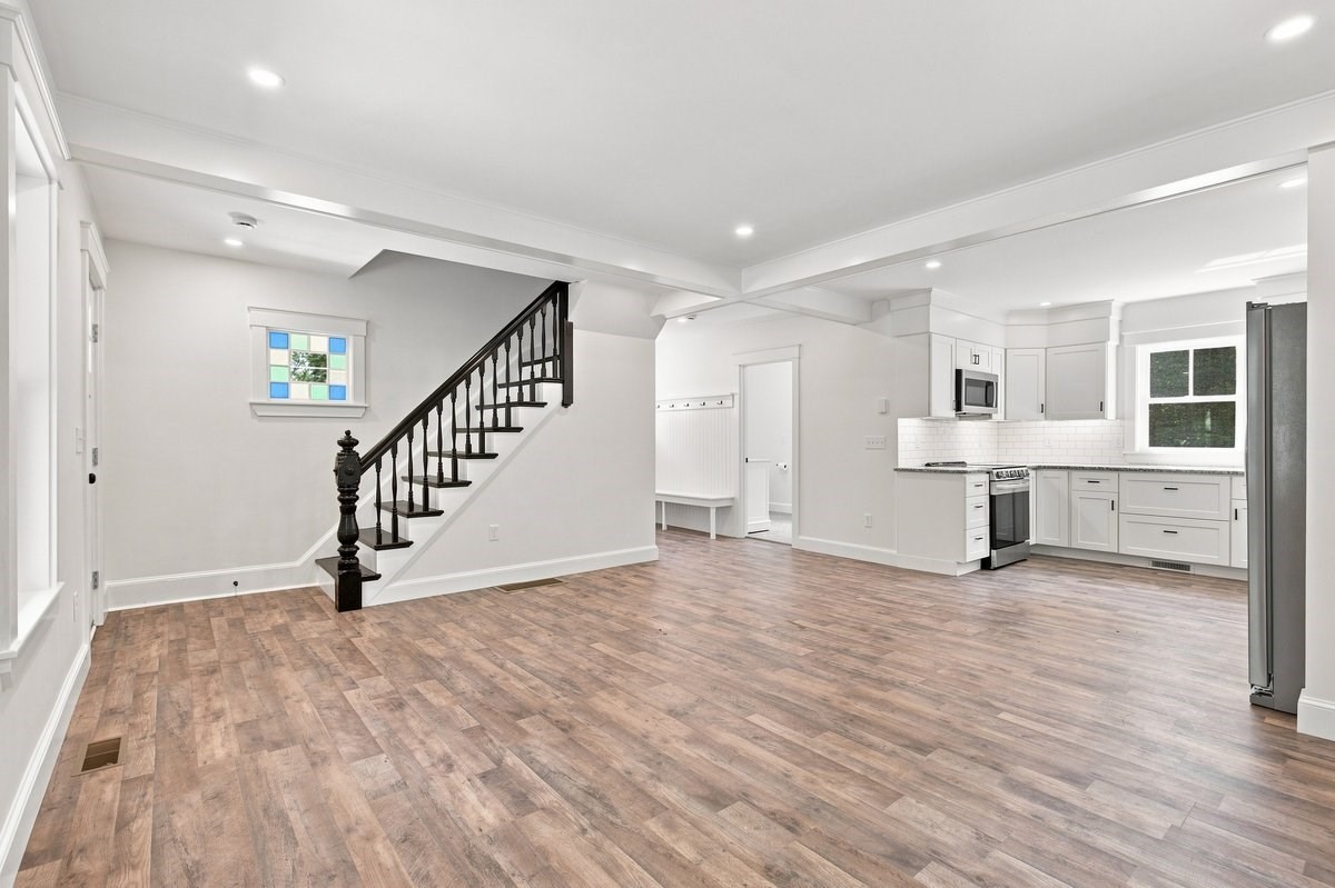 21 King Street Property Photo 8