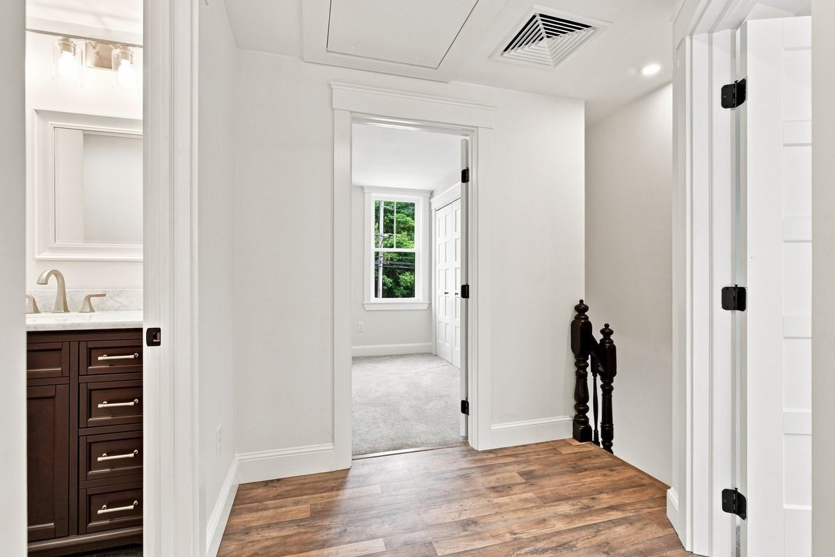 21 King Street Property Photo 19