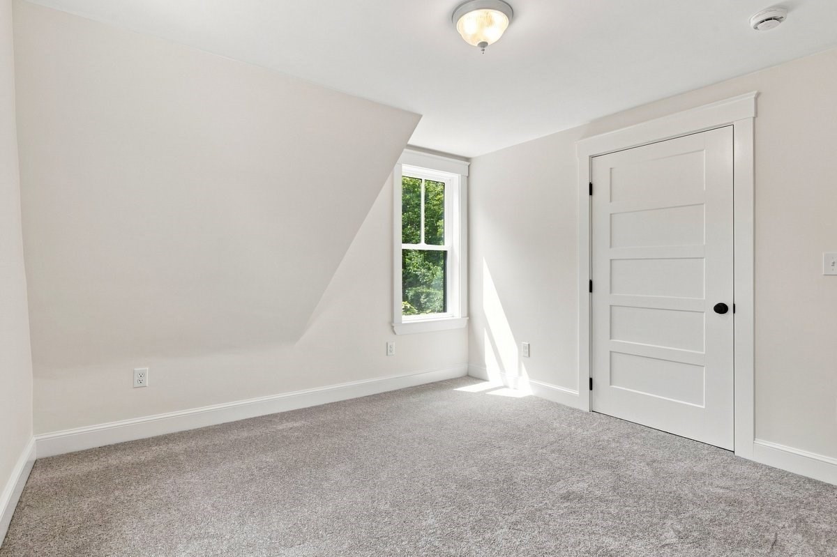 21 King Street Property Photo 23