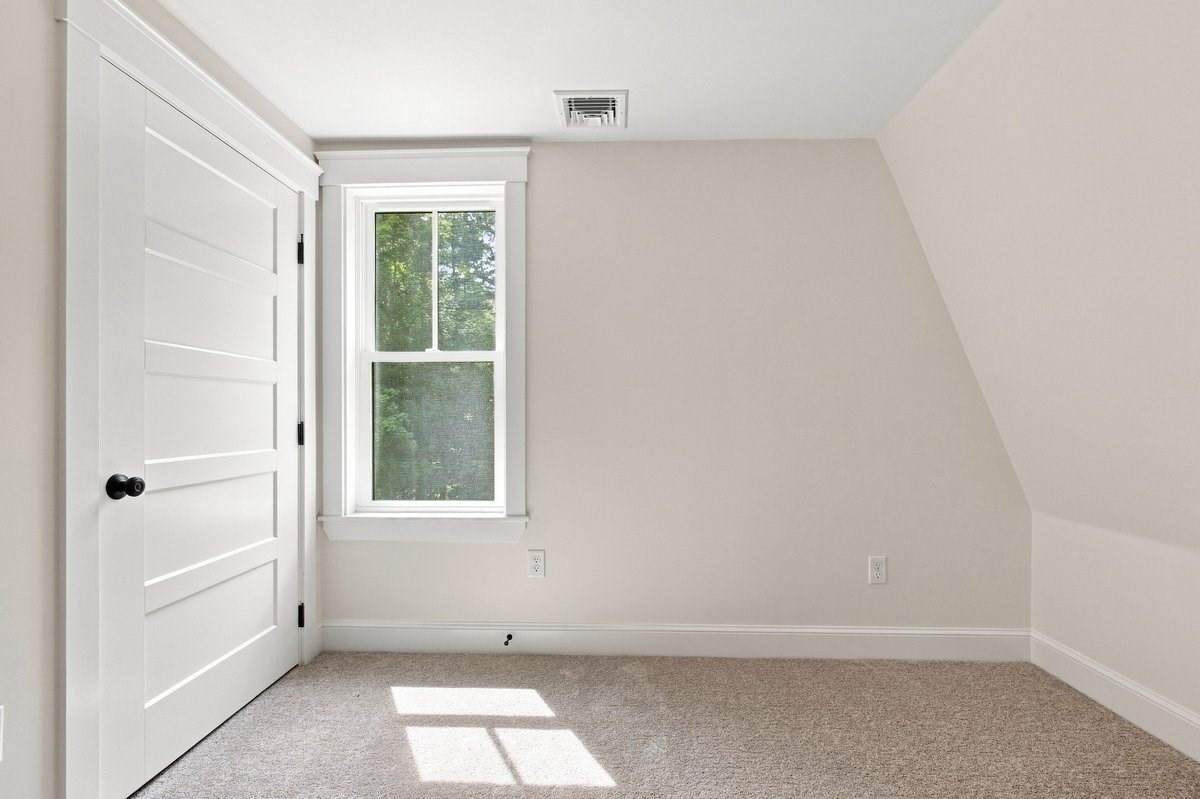 21 King Street Property Photo 26