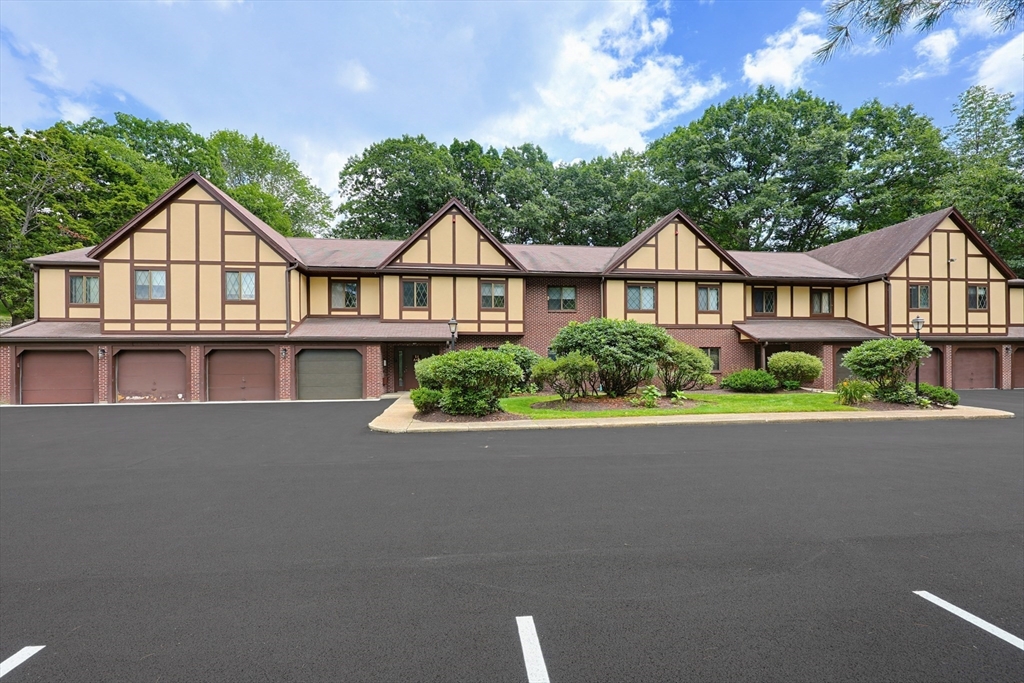 14 Rainbow Pond Dr # B2 Property Photo 1