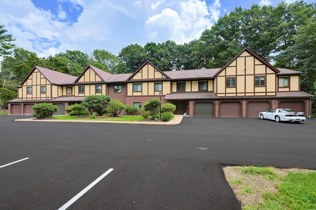 14 Rainbow Pond Dr # B2 Property Photo 2
