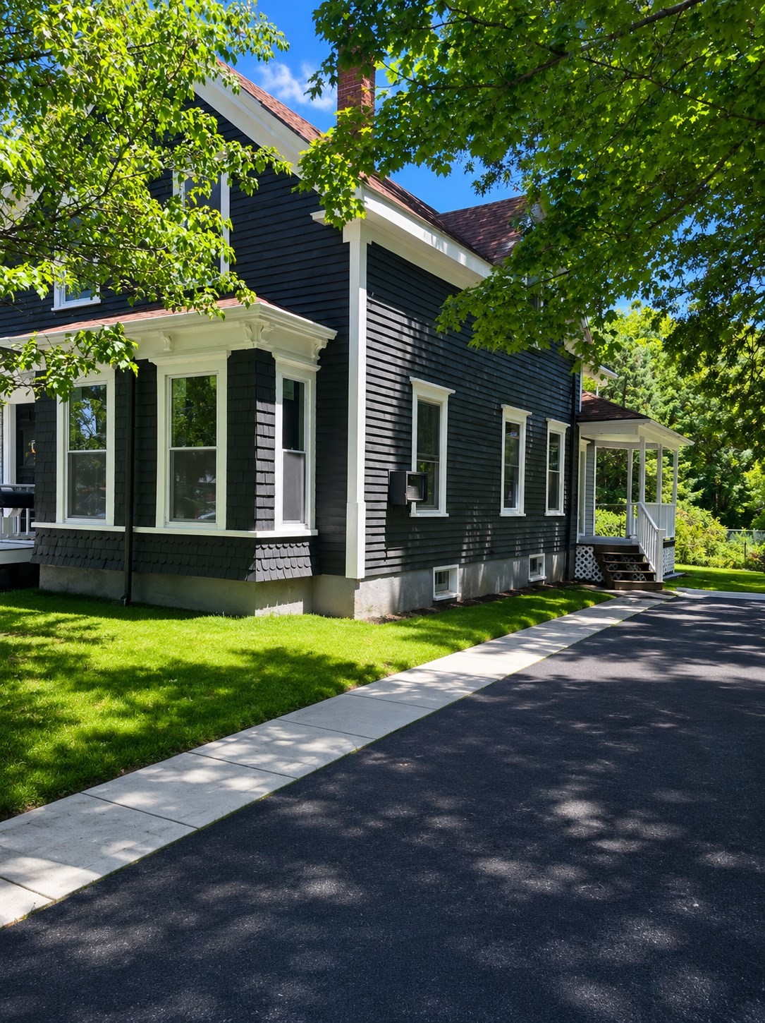 81 Oak St Property Photo 5