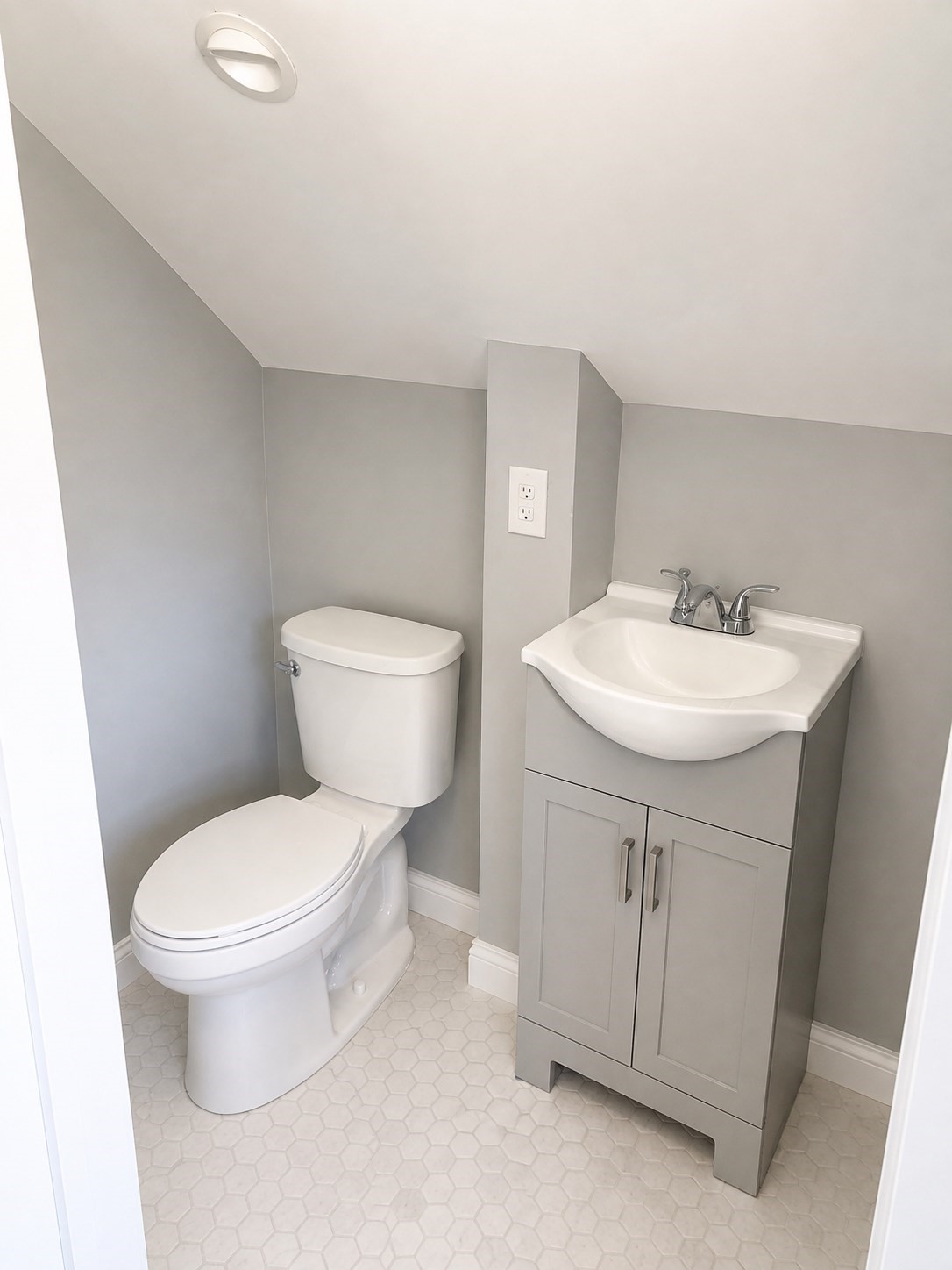 81 Oak St Property Photo 19