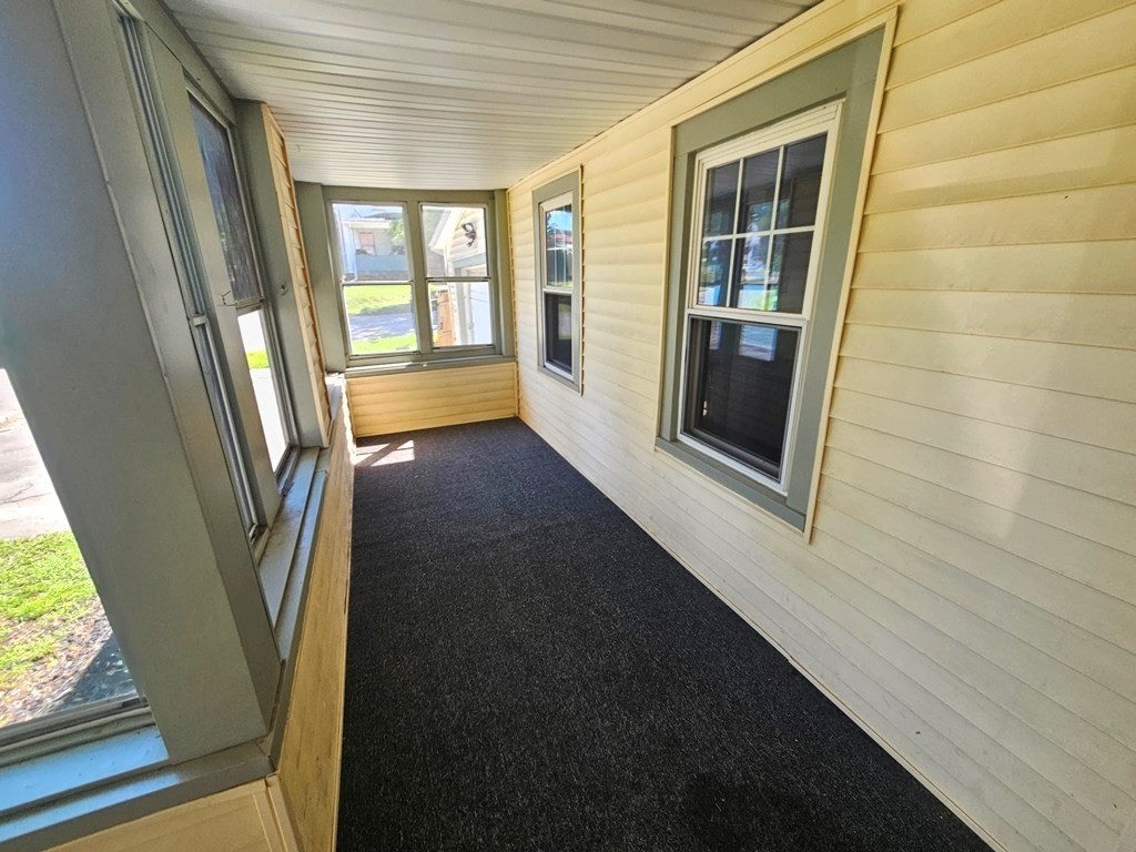 186 Burbank St Property Photo 2