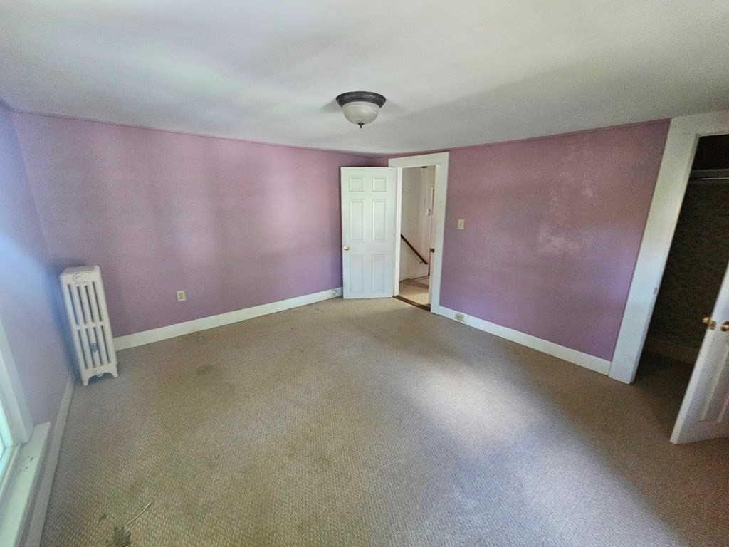 186 Burbank St Property Photo 11