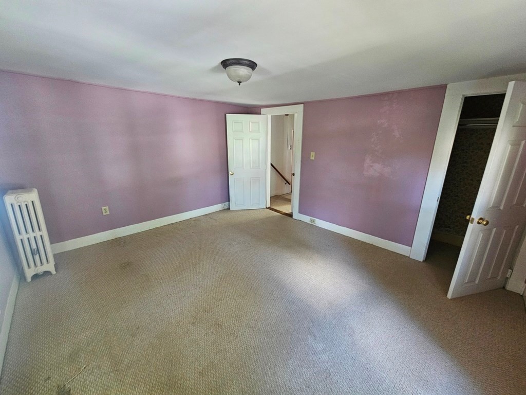 186 Burbank St Property Photo 12
