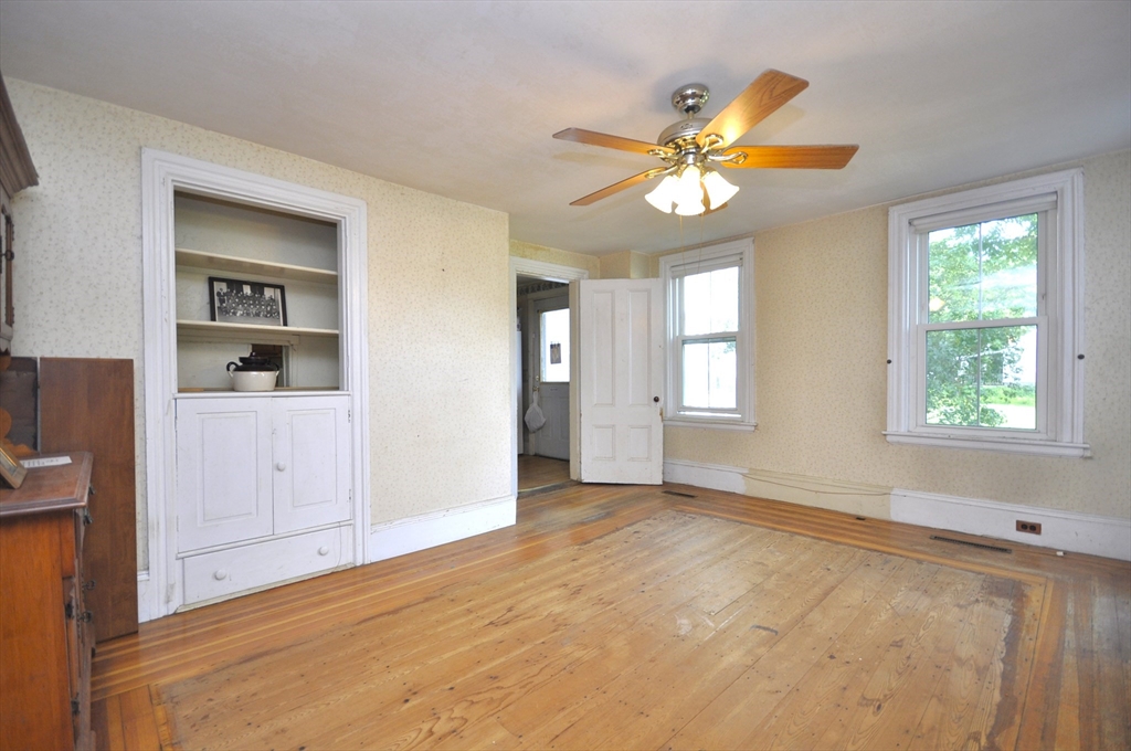336 Plymouth St Property Photo 4