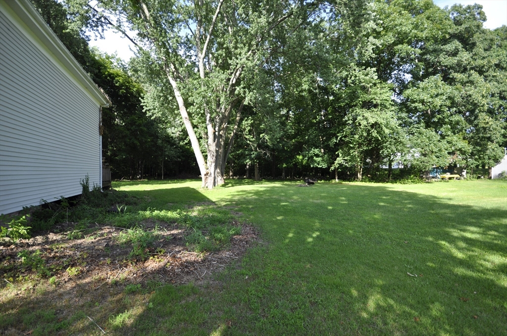 336 Plymouth St Property Photo 17