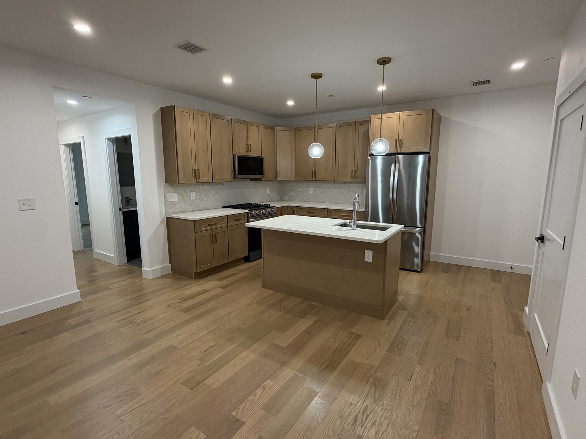 95 Addison # 206 Property Photo 1