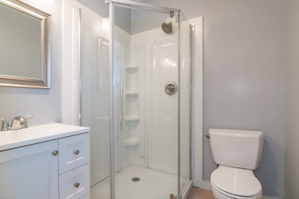 4 Phillips Place Property Photo 36