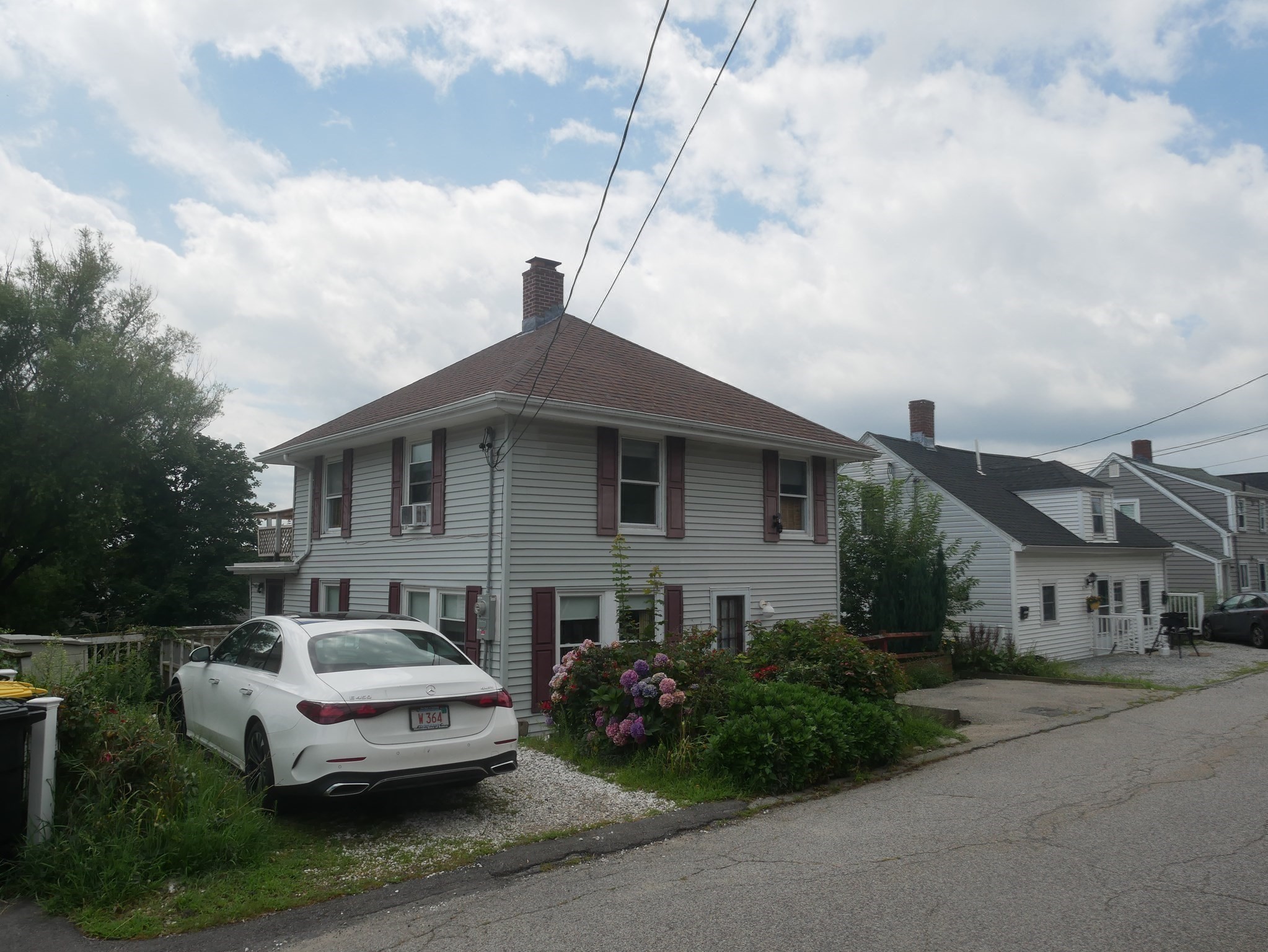 16 Hillside Rd Property Photo 1