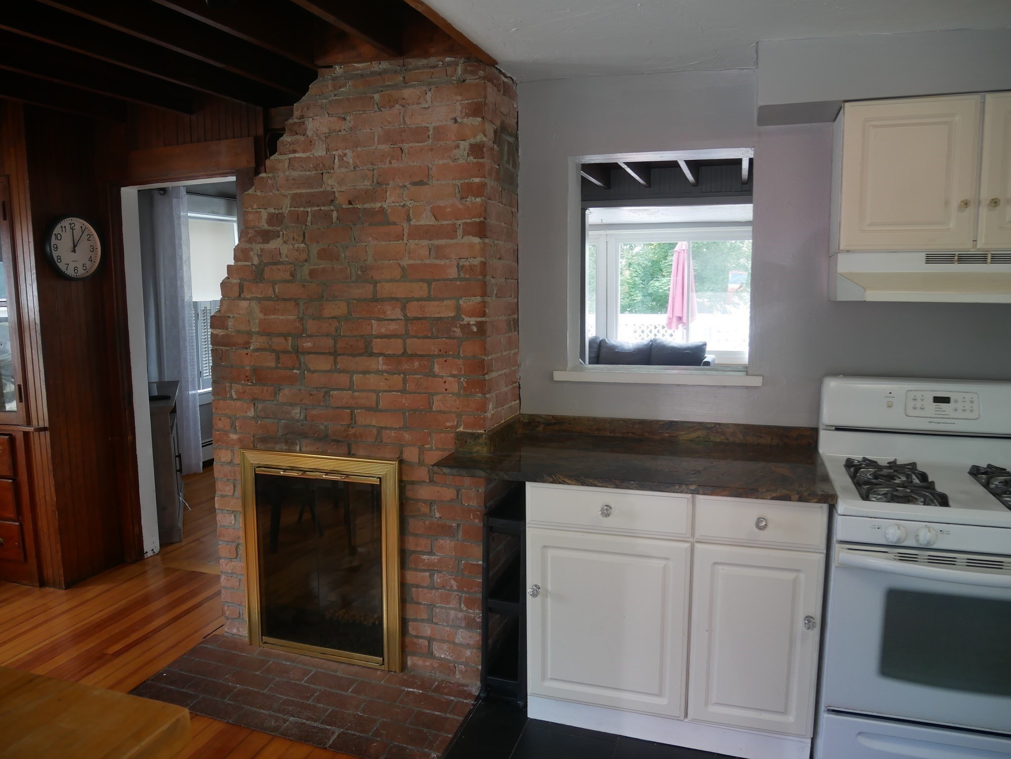 16 Hillside Rd Property Photo 9