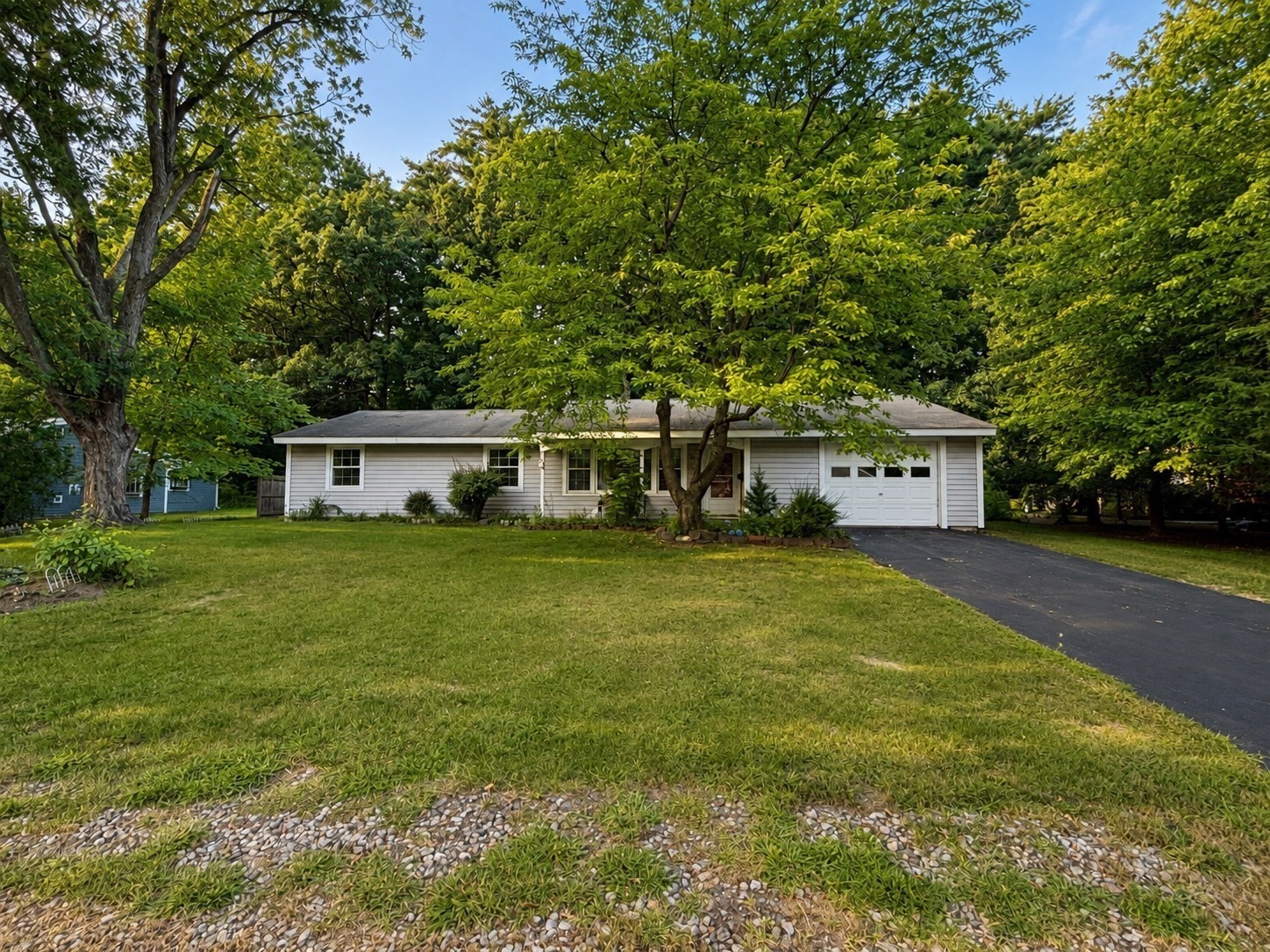 47 Eaton Rd Property Photo 1