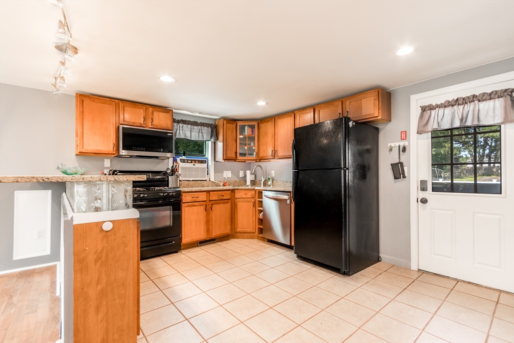 4 Standish Ave Property Photo 10