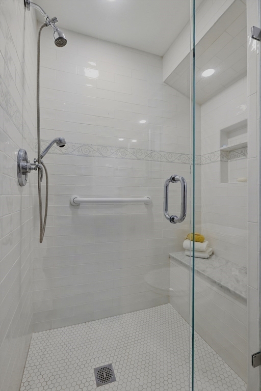 6 Edmonds Rd. # 6 Property Photo 28
