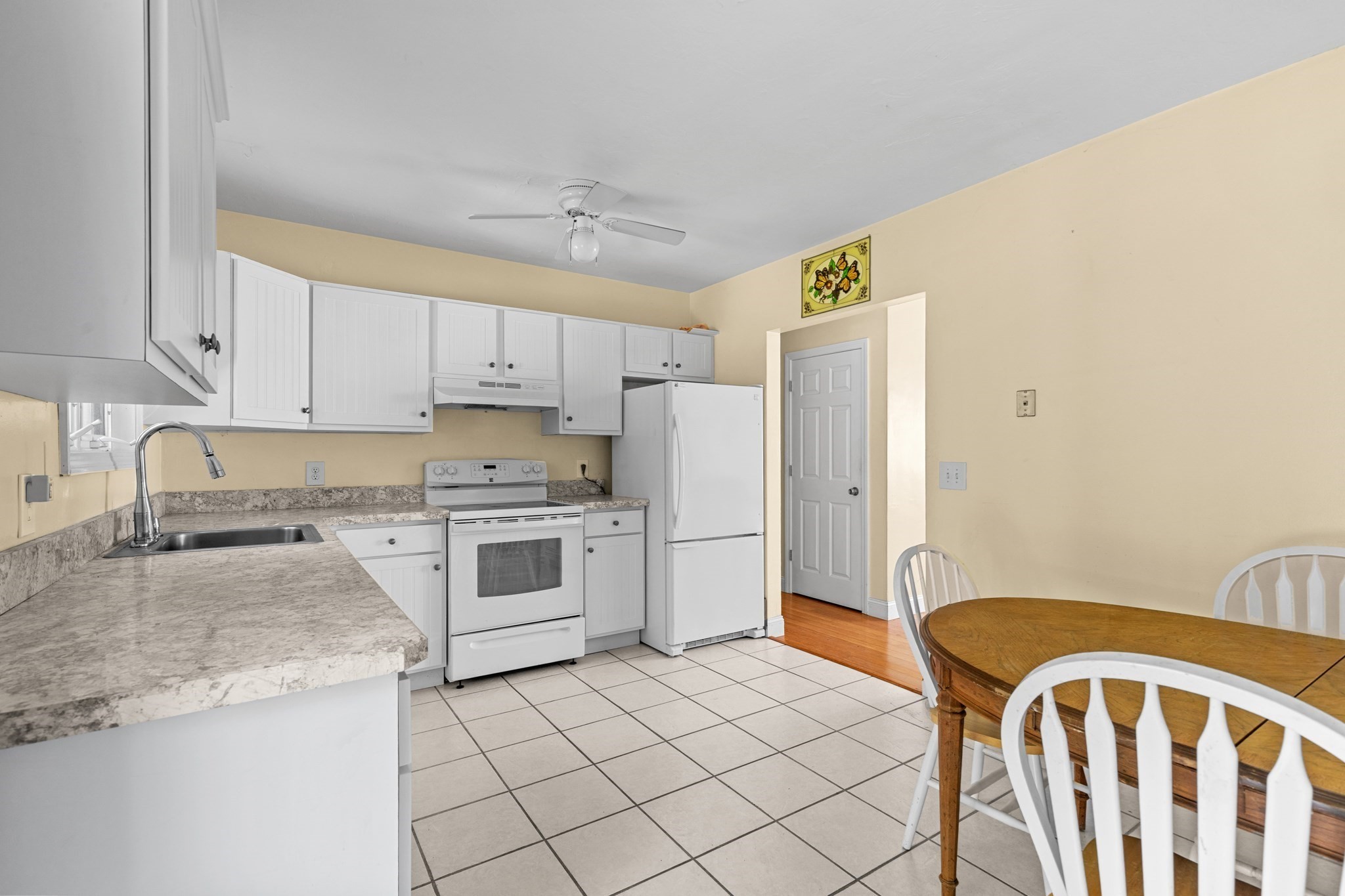 5 Freight House Property Photo 6