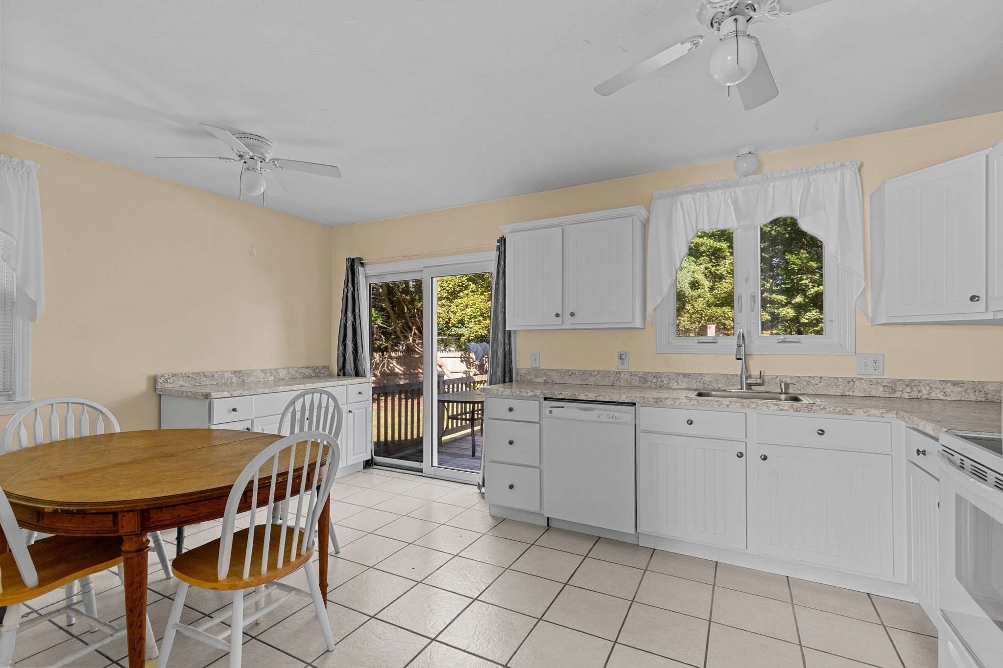 5 Freight House Property Photo 8