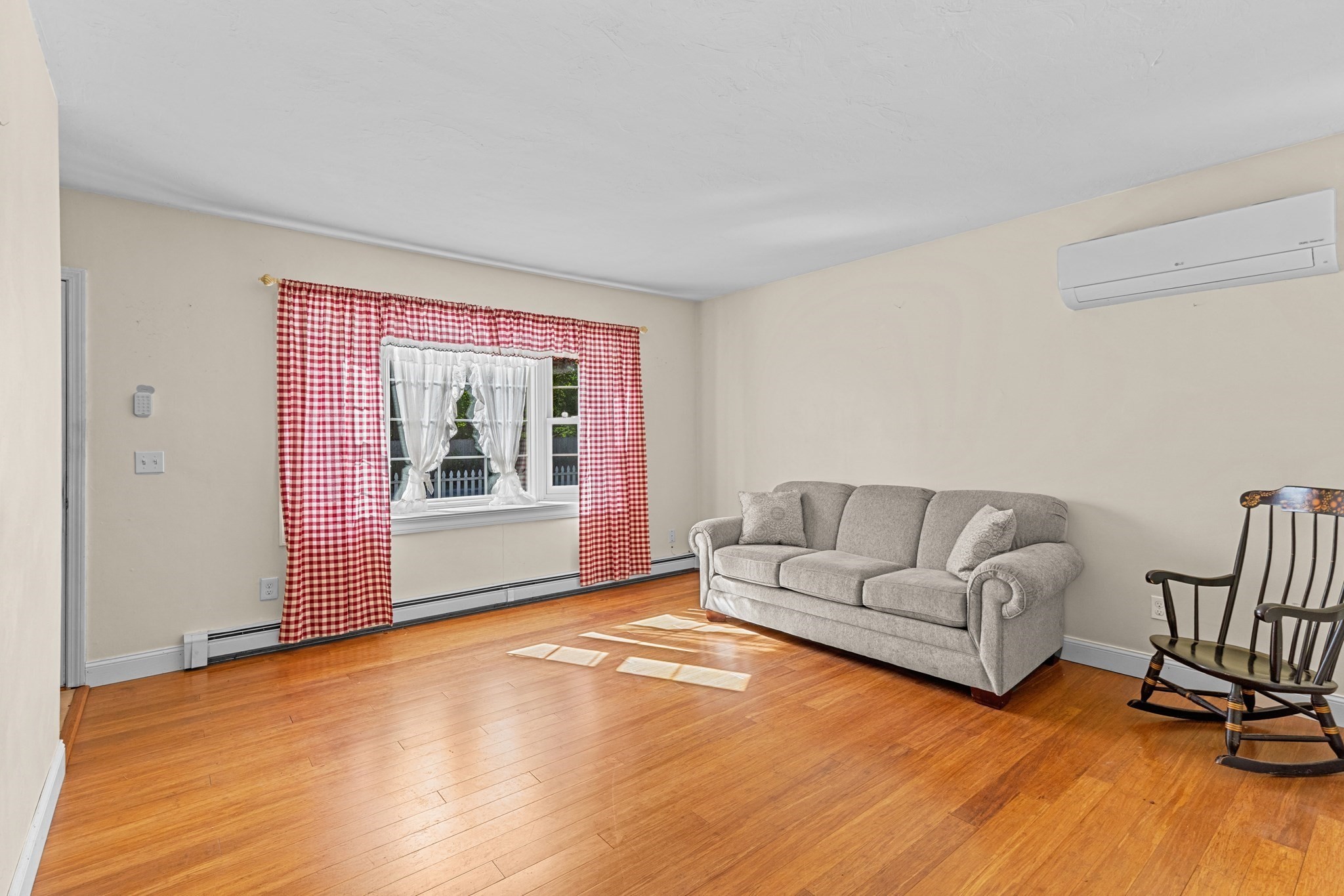5 Freight House Property Photo 12