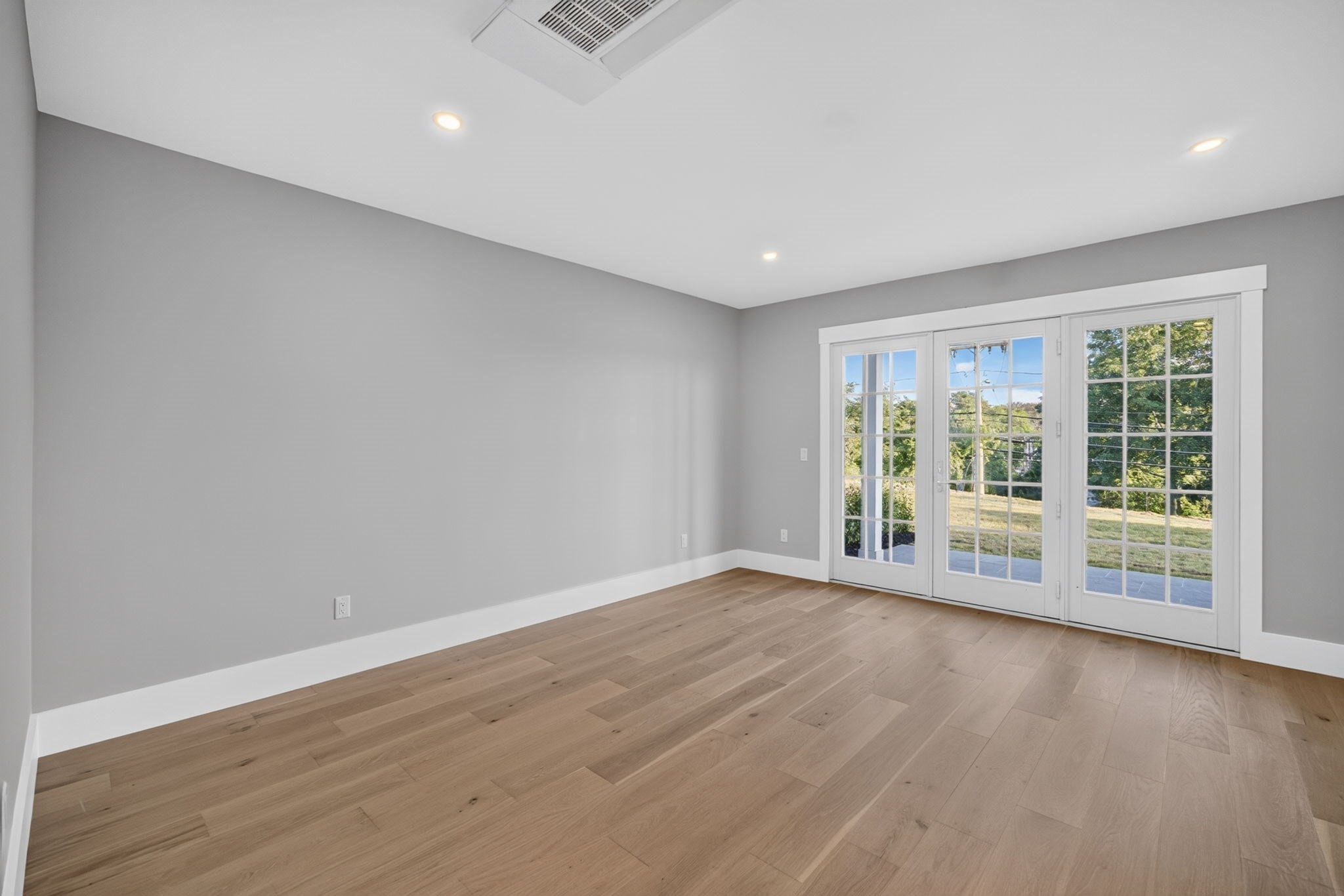 533 Woods Hole Rd # E104 Property Photo 15