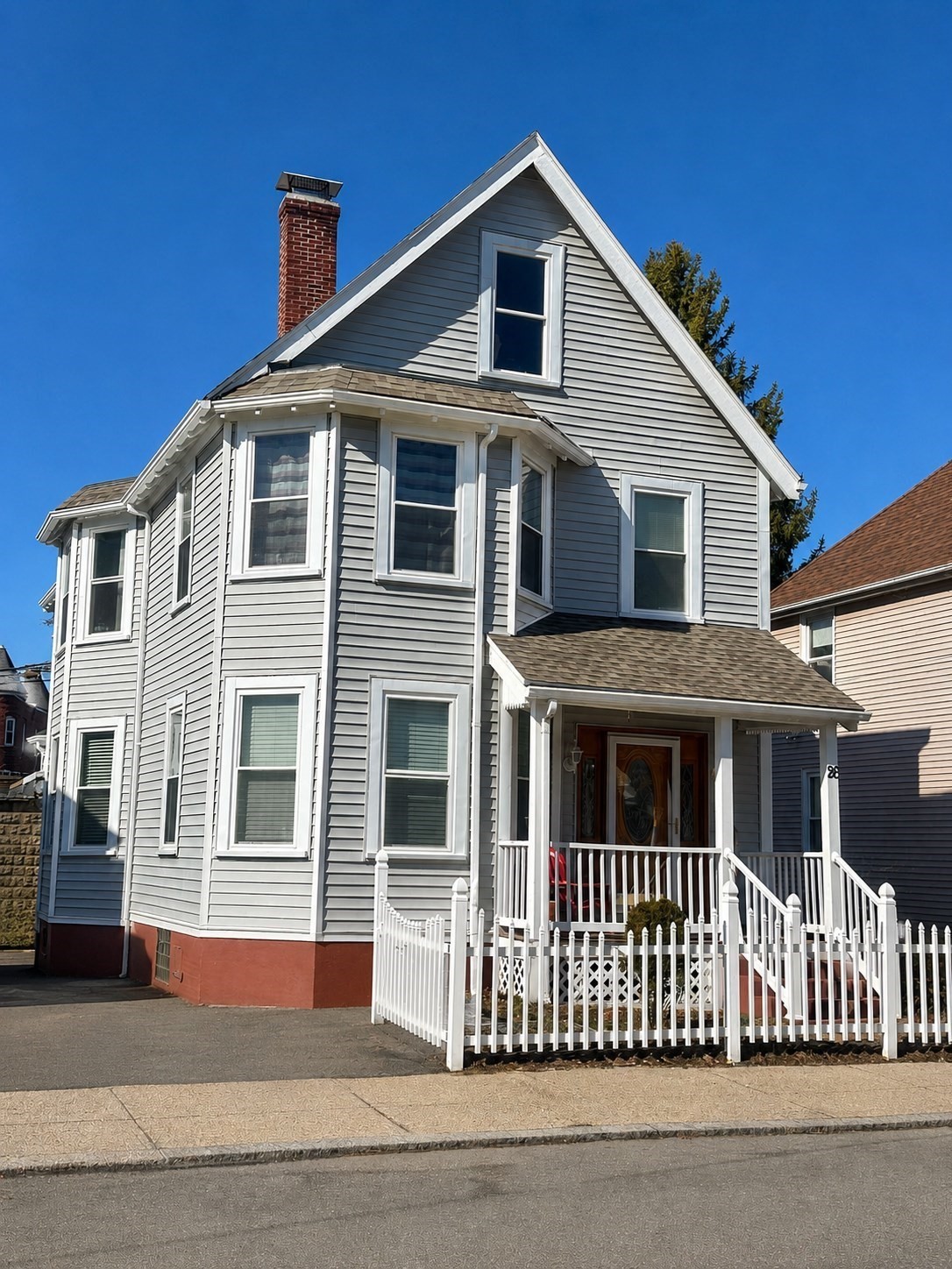 26 Eastman Property Photo 1