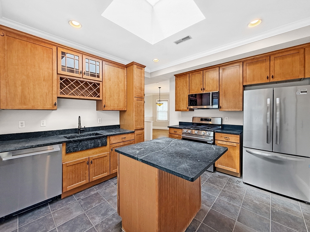 9 Odonnell Sq # 3 Property Photo 1