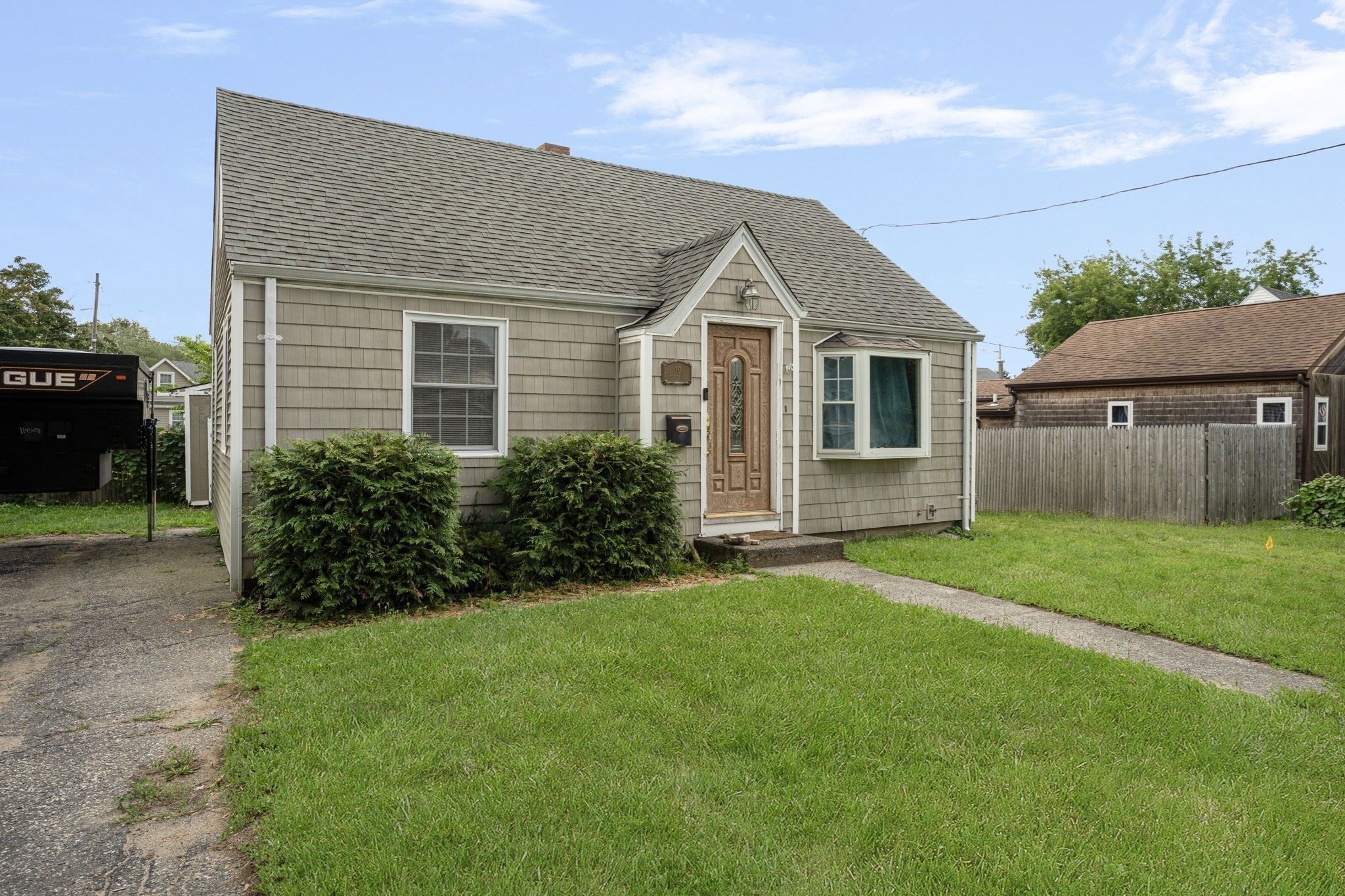 10 Sidney Ave Property Photo 4