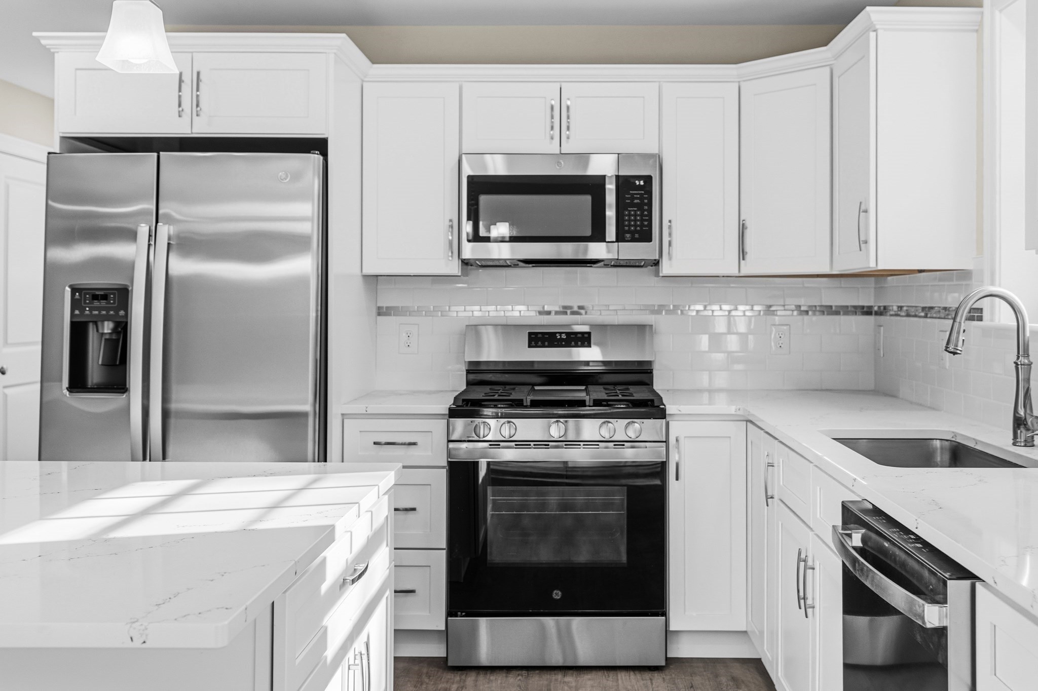 1001 Bay Street Property Photo 6