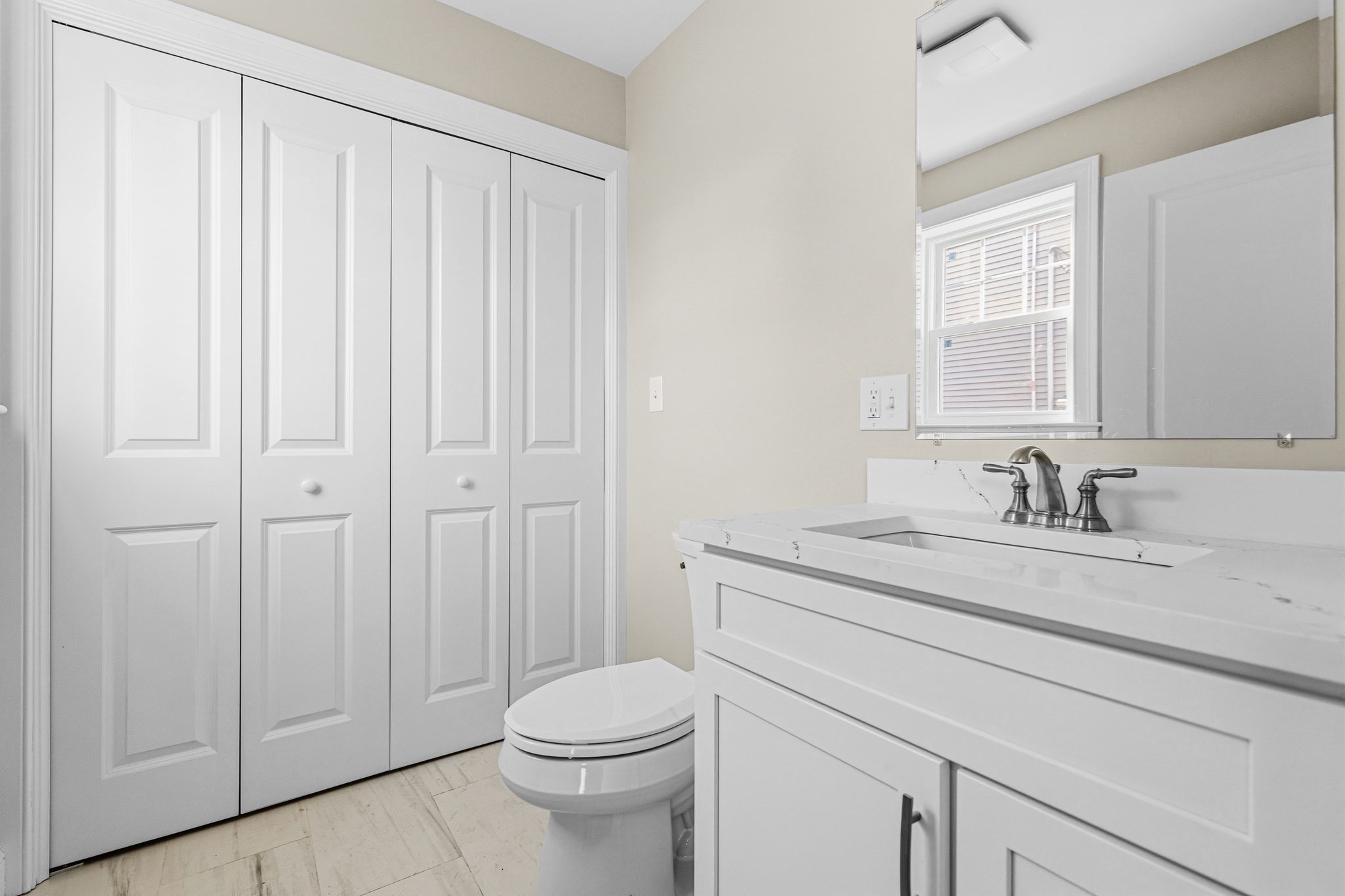 1001 Bay Street Property Photo 9