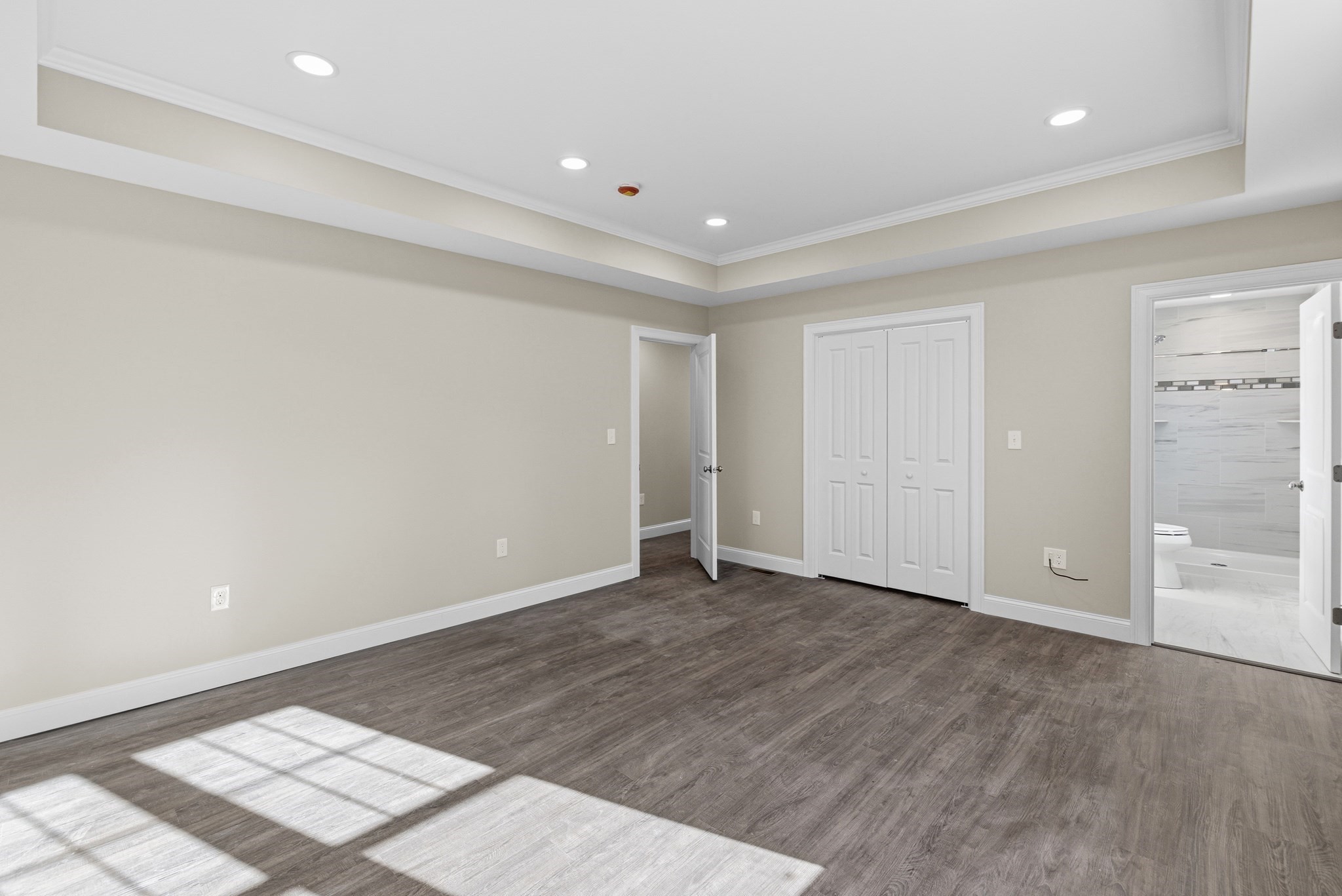 989 Bay Street Property Photo 32